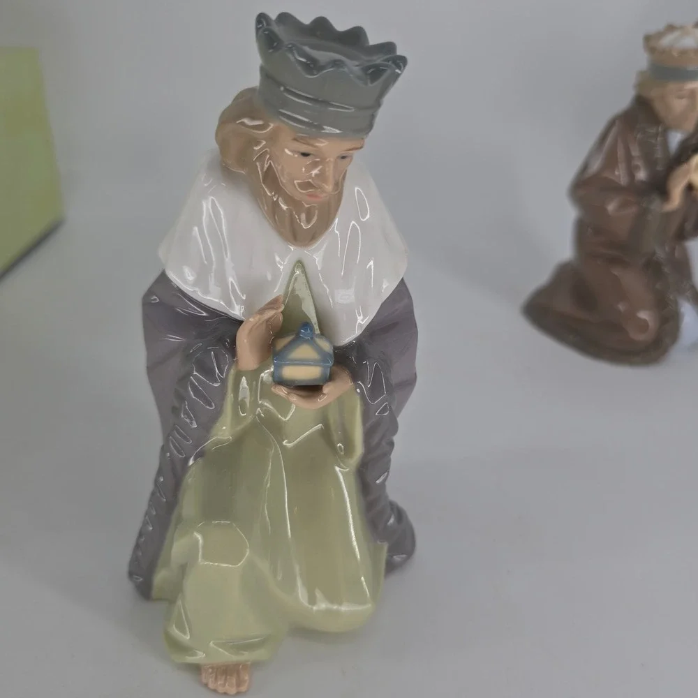 Vintage Hallmark Three Wise Men Porcelain Nativity Figurines Set Complete Boxed